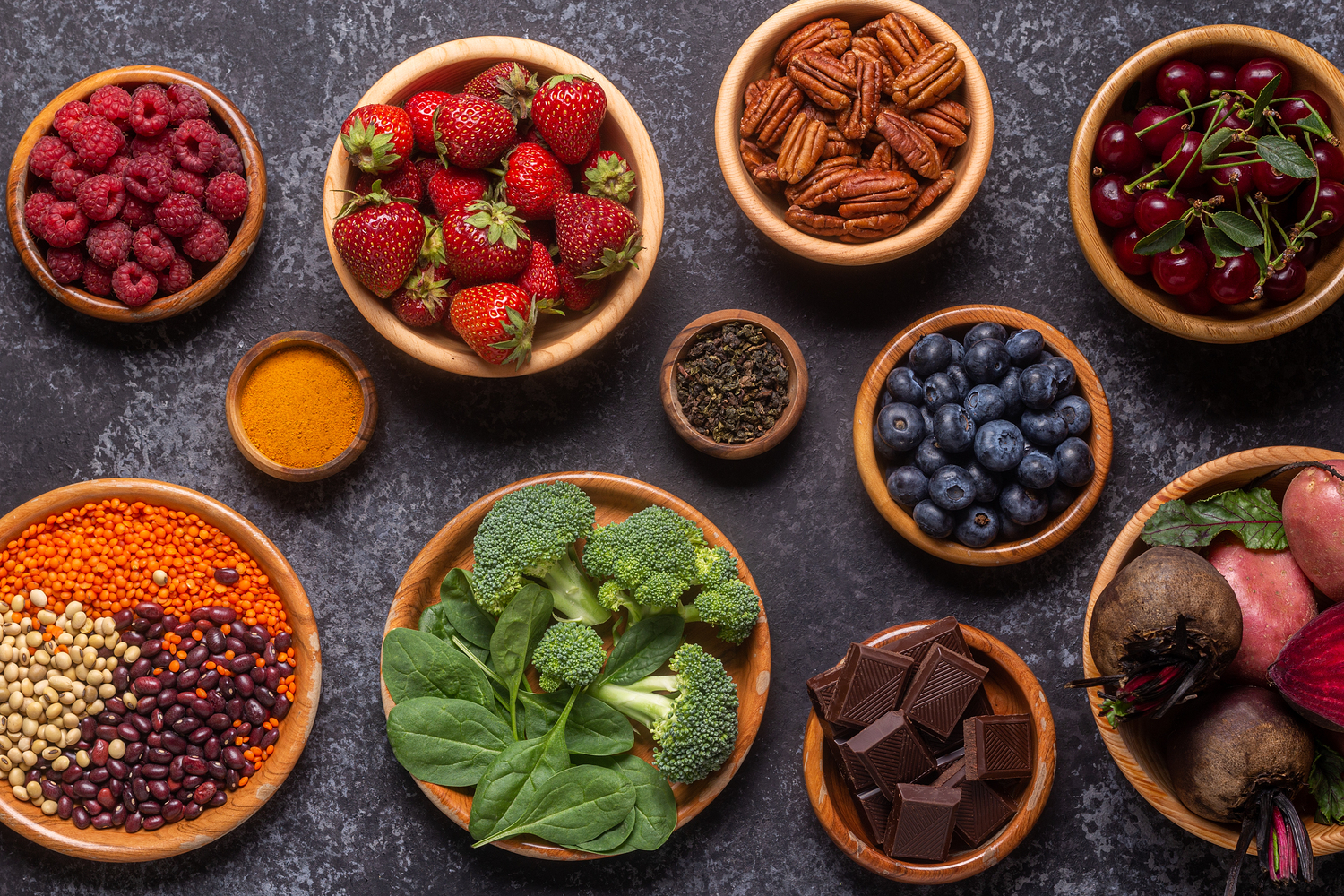Superfoods for Glowing Skin: Natural Ways to Enhance Your Beauty